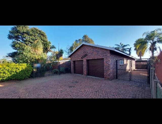 4 BEDROOM HOUSE FOR SALE IN CHANTELLE